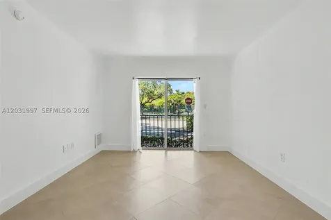 445 SW 11th Street Miami FL 33130
