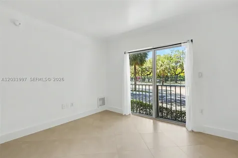 445 SW 11th Street Miami FL 33130