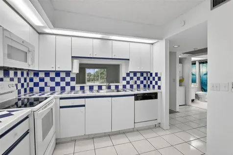 1200 SW 125th Avenue Pembroke Pines FL 33027