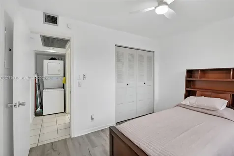 1200 SW 125th Avenue Pembroke Pines FL 33027