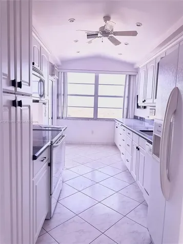 18051 Biscayne Boulevard Aventura FL 33160