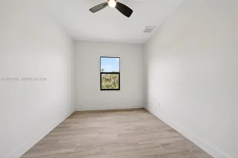 2622 22 Avenue SE Naples FL 34117