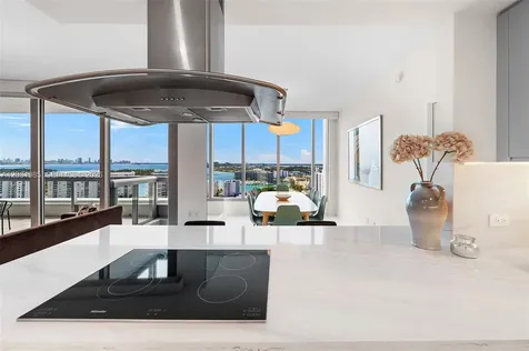 6899 Collins Avenue Miami Beach FL 33141