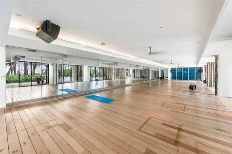 6899 Collins Avenue Miami Beach FL 33141