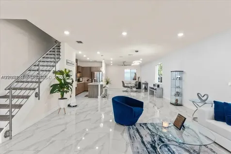 6680 NW 102nd Path Doral FL 33178