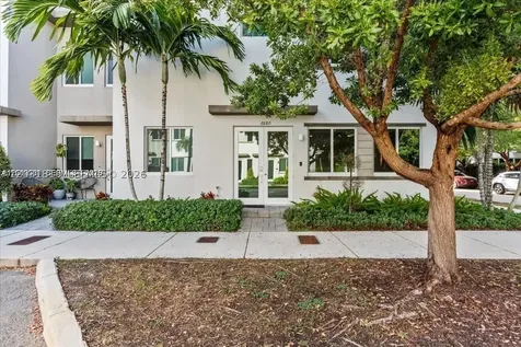 6680 NW 102nd Path Doral FL 33178