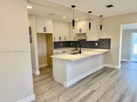 1800 SW 75th Ave Road Miami FL 33155