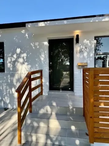 1800 SW 75th Ave Road Miami FL 33155