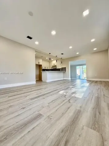 1800 SW 75th Ave Road Miami FL 33155