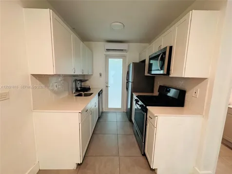 75 Washington Avenue Miami Beach FL 33139