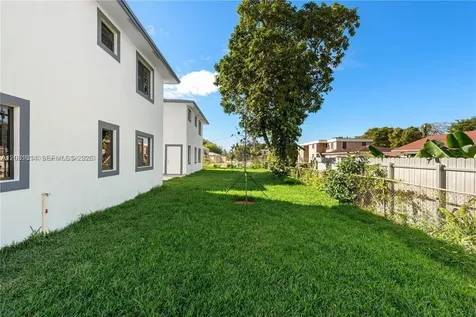 2243 NW 50th Street Miami FL 33142