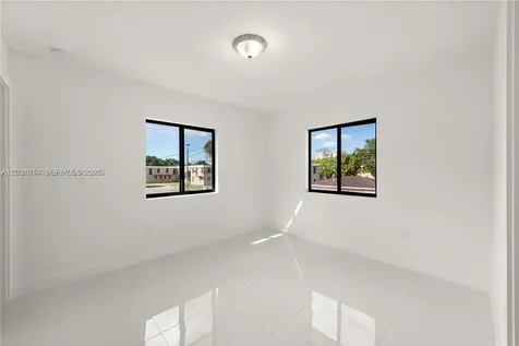 2243 NW 50th Street Miami FL 33142