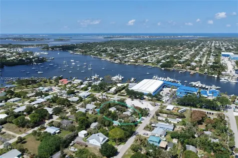 4225 SE Westfield Street Stuart FL 34997