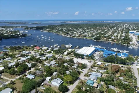 4225 SE Westfield Street Stuart FL 34997