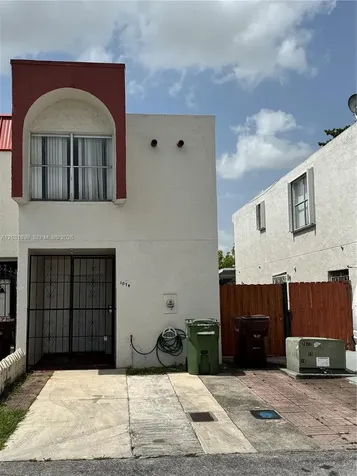 1074 W 38th Street Hialeah FL 33012