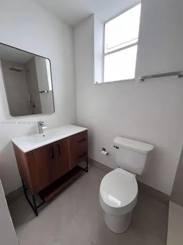 1074 W 38th Street Hialeah FL 33012