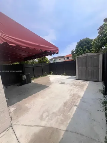 1074 W 38th Street Hialeah FL 33012