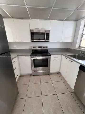 1074 W 38th Street Hialeah FL 33012