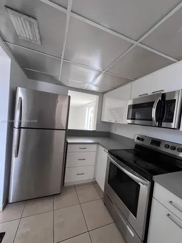 1074 W 38th Street Hialeah FL 33012