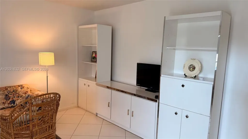 322 Piedmont G Delray Beach FL 33484