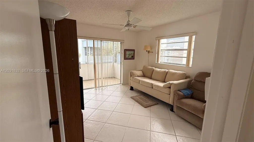 322 Piedmont G Delray Beach FL 33484