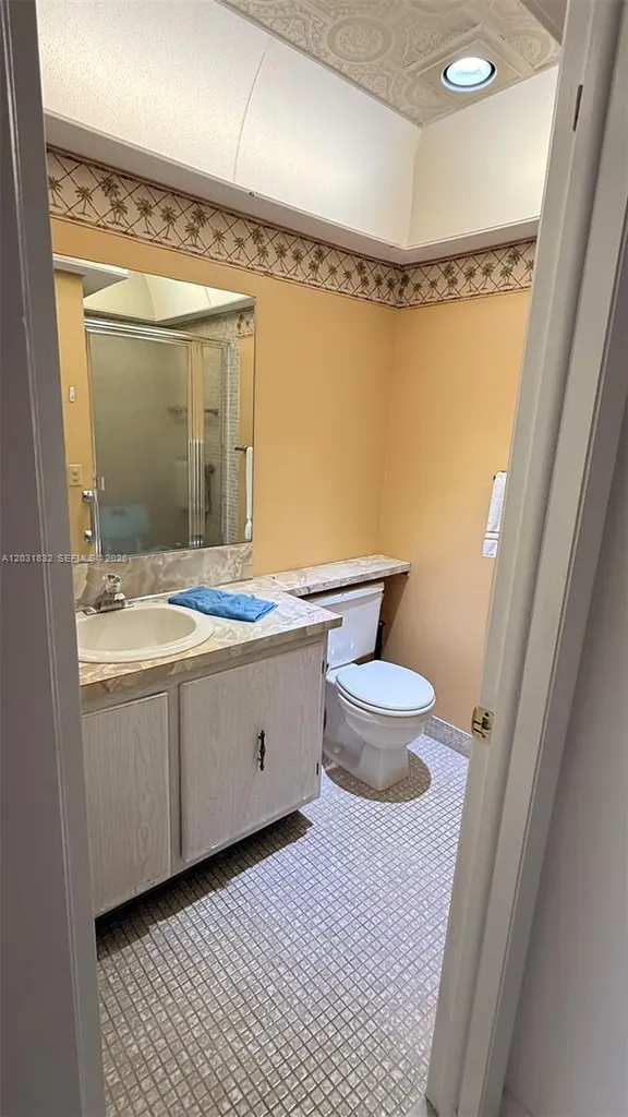 322 Piedmont G Delray Beach FL 33484