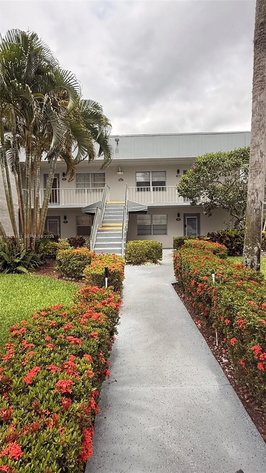 322 Piedmont G Delray Beach FL 33484