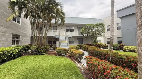 322 Piedmont G Delray Beach FL 33484