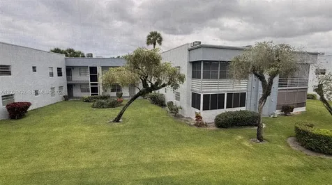 322 Piedmont G Delray Beach FL 33484