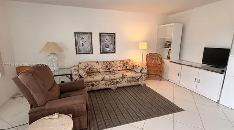 322 Piedmont G Delray Beach FL 33484