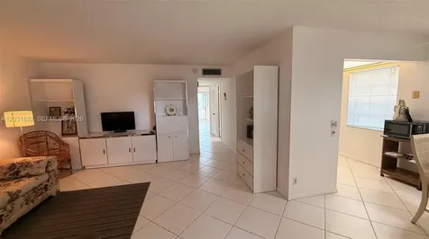 322 Piedmont G Delray Beach FL 33484