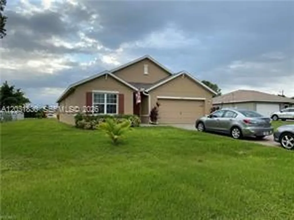 3815 SW 11th Place Cape Coral FL 33914