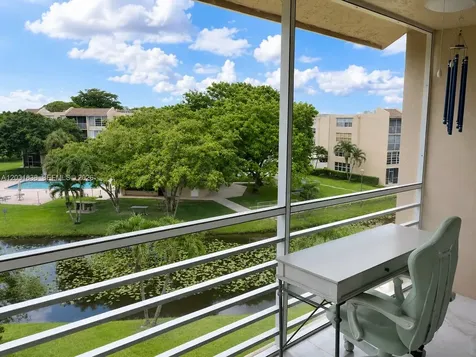 9420 Tangerine Place Davie FL 33324