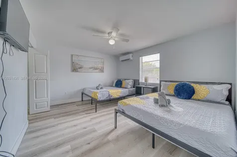 7622 SW 21st Street Miami FL 33155