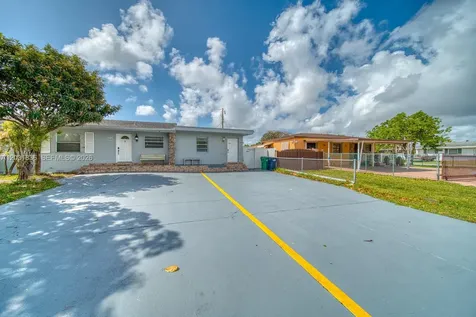 7622 SW 21st Street Miami FL 33155