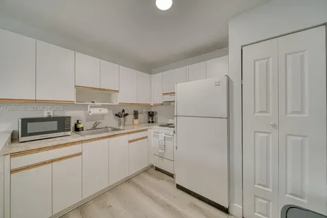 7622 SW 21st Street Miami FL 33155