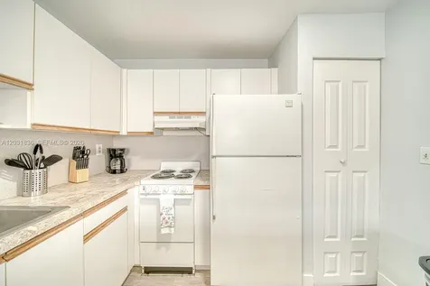 7622 SW 21st Street Miami FL 33155