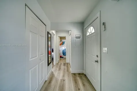 7622 SW 21st Street Miami FL 33155