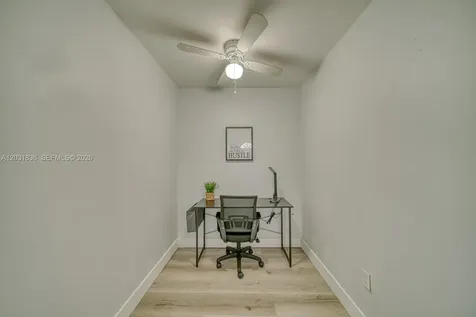 7622 SW 21st Street Miami FL 33155