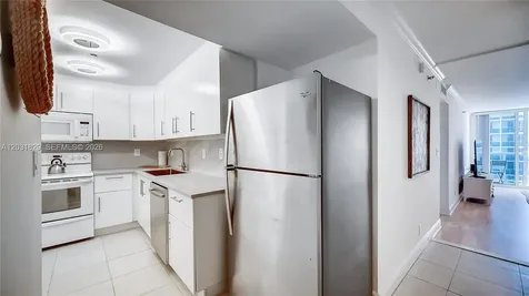 2401 Collins Avenue Miami Beach FL 33140