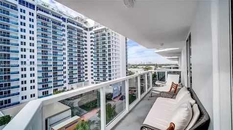 2401 Collins Avenue Miami Beach FL 33140