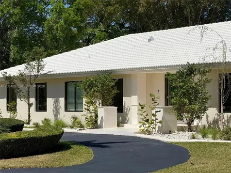8845 SW 176th Terrace Palmetto Bay FL 33157