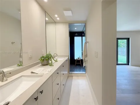 8845 SW 176th Terrace Palmetto Bay FL 33157