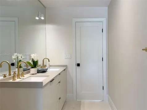 8845 SW 176th Terrace Palmetto Bay FL 33157