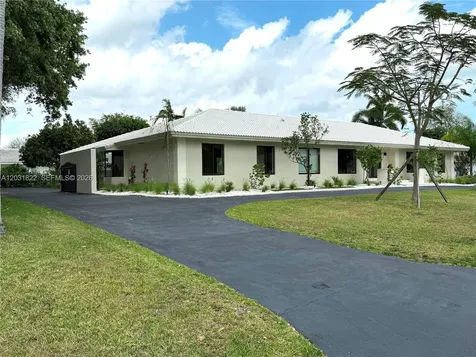 8845 SW 176th Terrace Palmetto Bay FL 33157