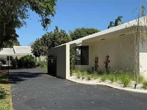 8845 SW 176th Terrace Palmetto Bay FL 33157
