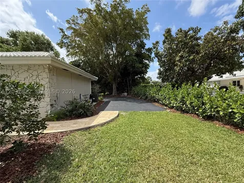 8845 SW 176th Terrace Palmetto Bay FL 33157