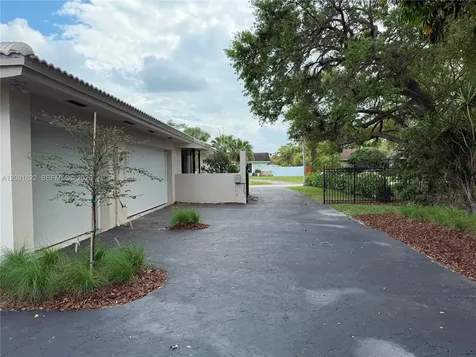 8845 SW 176th Terrace Palmetto Bay FL 33157