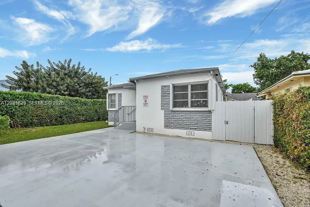 600 NW 34th Avenue Miami FL 33125