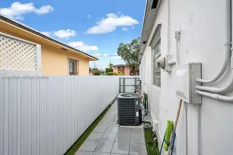 600 NW 34th Avenue Miami FL 33125